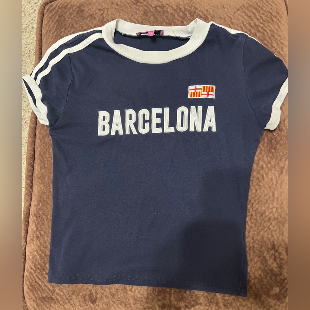 Edikted Barcelona Navy Blue Kids Graphic Tee with White Trim size XS